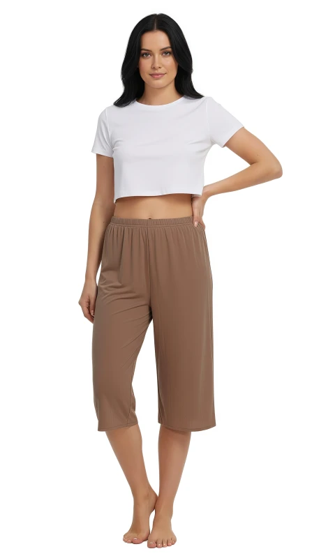 Women's Relaxed Fit Elastic Waist Pull-On Capri Pants - LightBrown